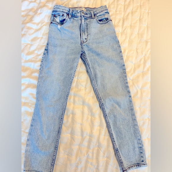 Abercrombie & Fitch Denim - Abercrombie & Fitch “The Skinny” High Rise